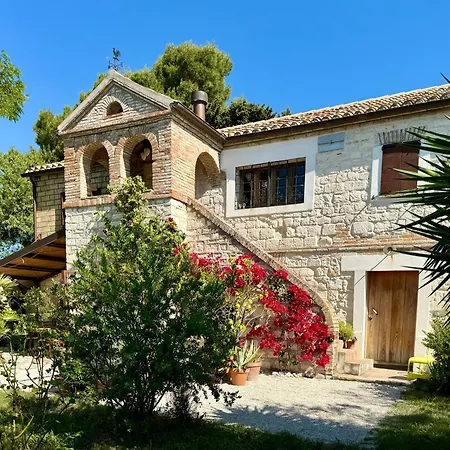 Casa Ancarano Historic Panoramic Position Sea 3km 4-8pers Casa de Férias