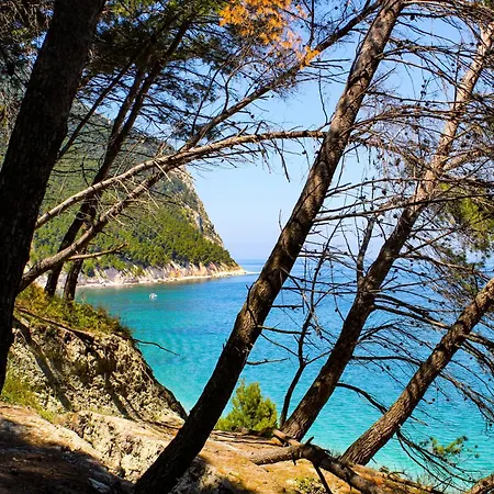 Casa Ancarano Historic Panoramic Position Sea 3km 4-8pers Ferienhaus *